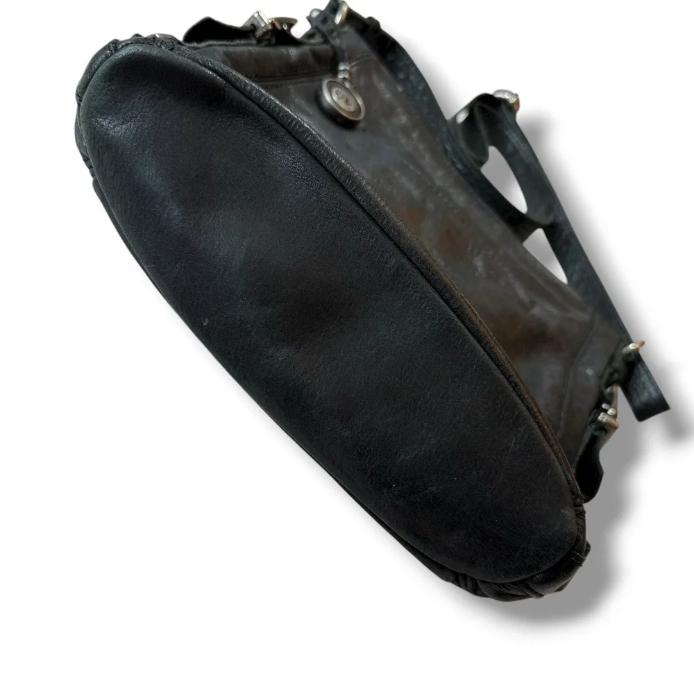 The Sak sak iris